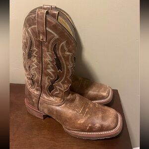 LAREDO MEN'S DISTRESSED LEATHER WESTERN BOOTS - BROAD SQUARE TOE